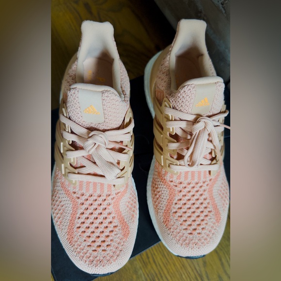 Adidas Ultraboost 5.0 DNA - Size 6.5 - NWT